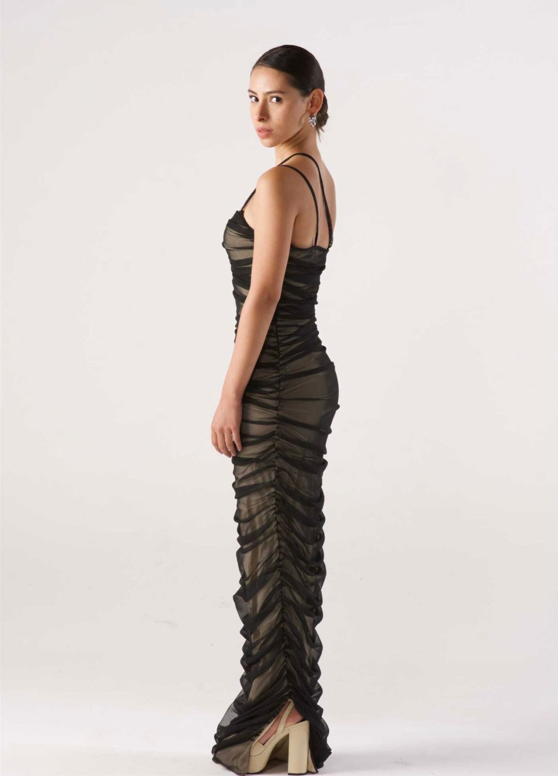 Vestido Beige con Tul Negro / V161 image 0