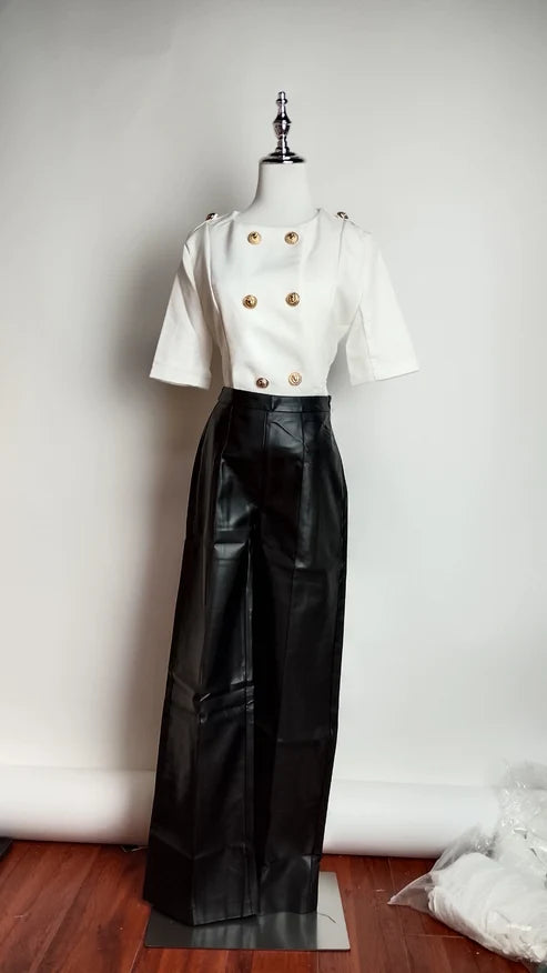 Blazer Blanco Elegante Clásico + Top Negro con arruche frontal y manga transparente + Pantalón palazzo negro elegante /OUTEV62