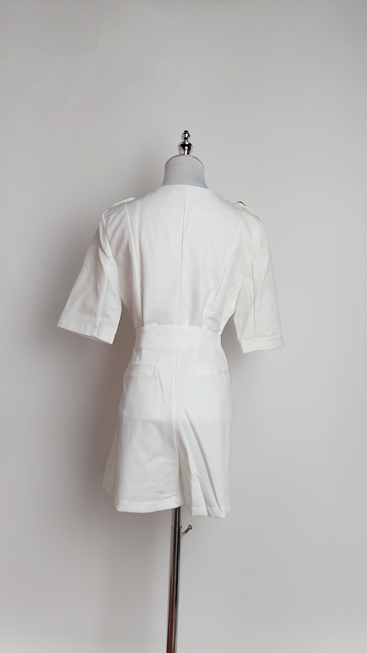 Falda short corta blanca / ANE1001-8