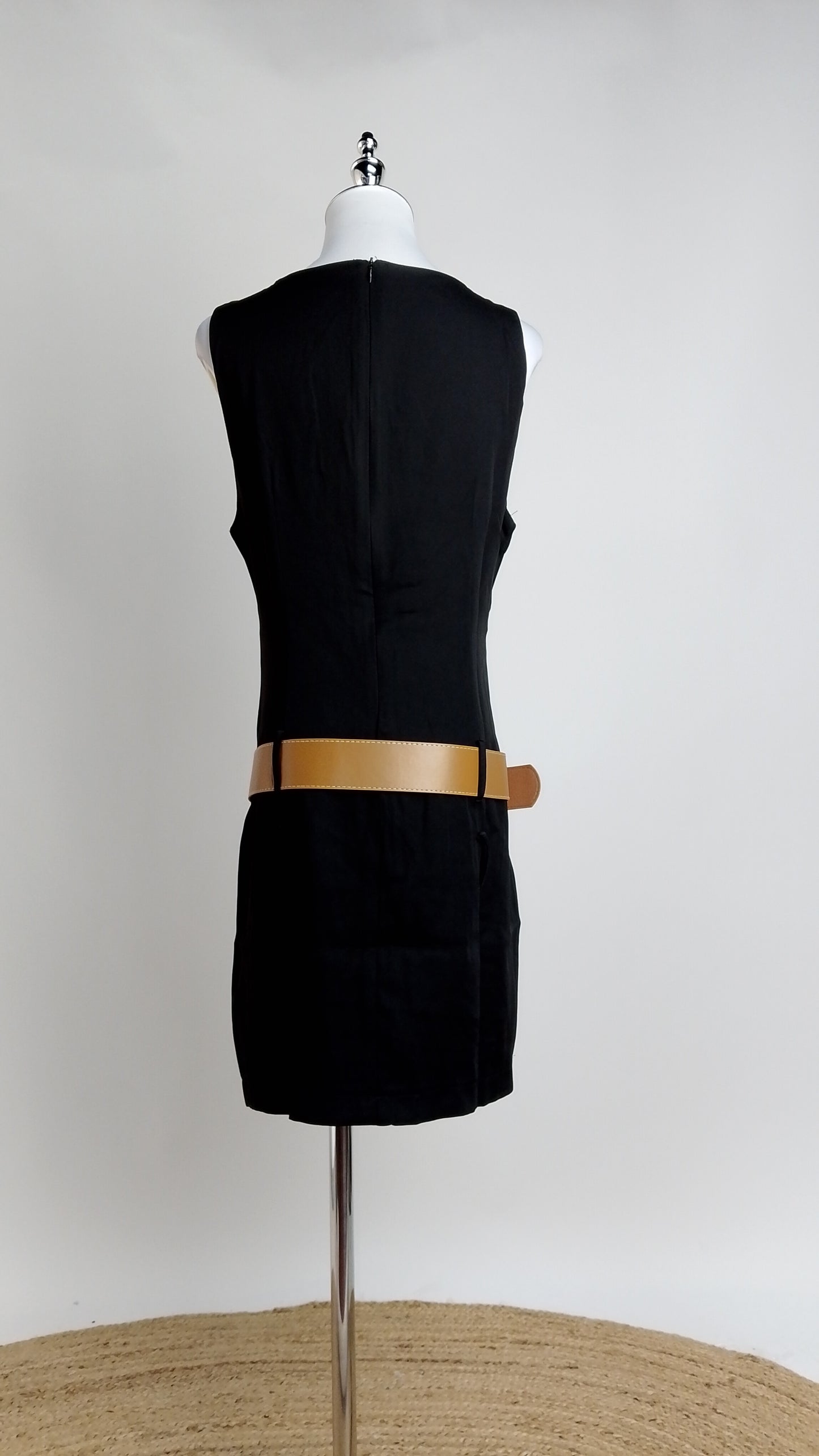 Vestido corto negro minimal / ANV106
