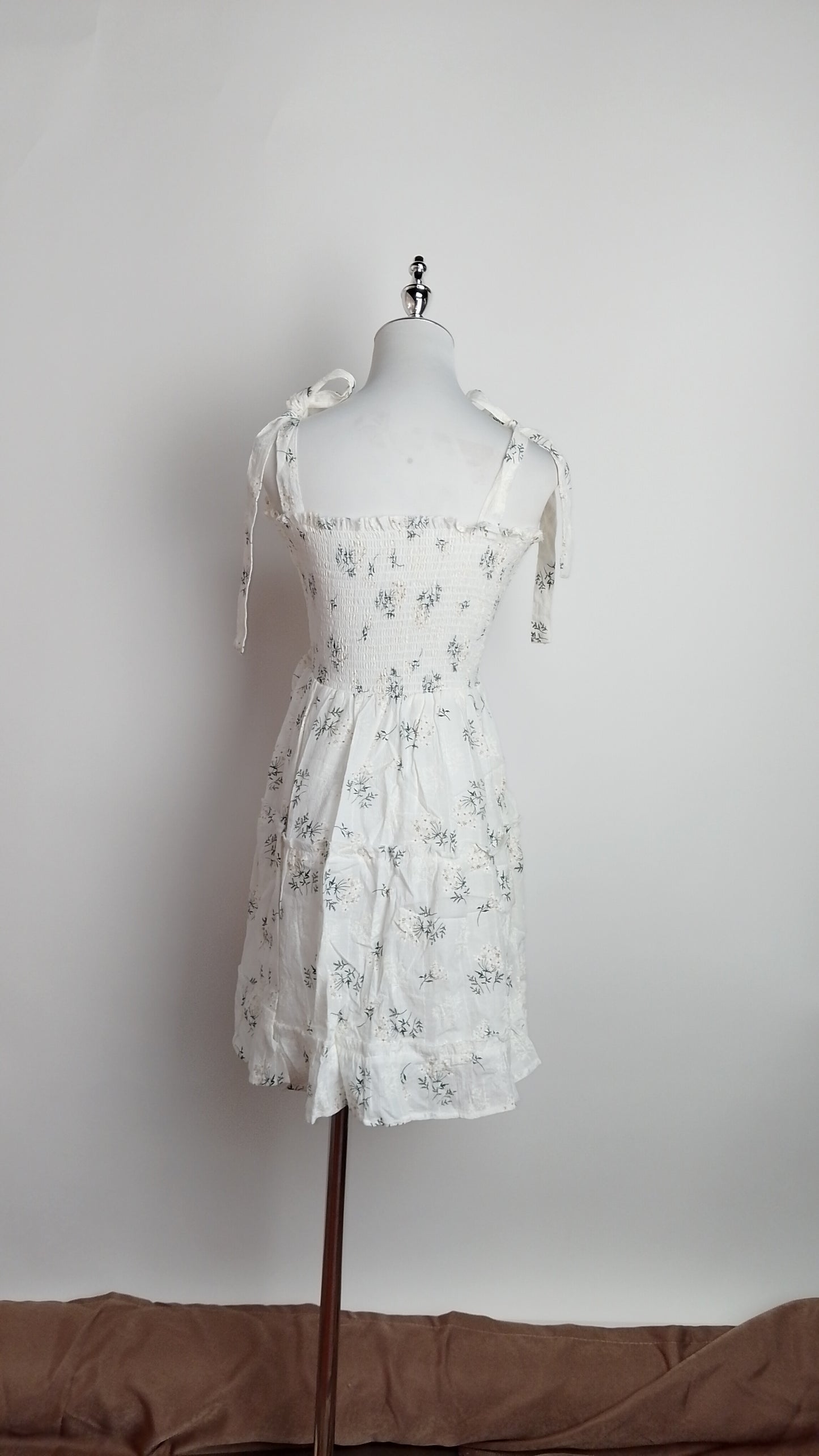 Vestido corto floral tirantes / ANV52