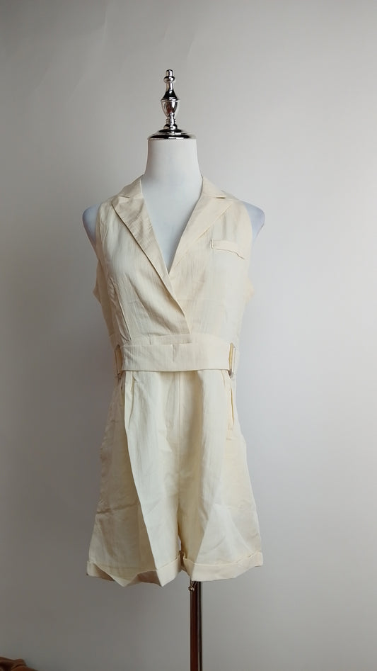 Enterizo corto beige urbano / ANJ04