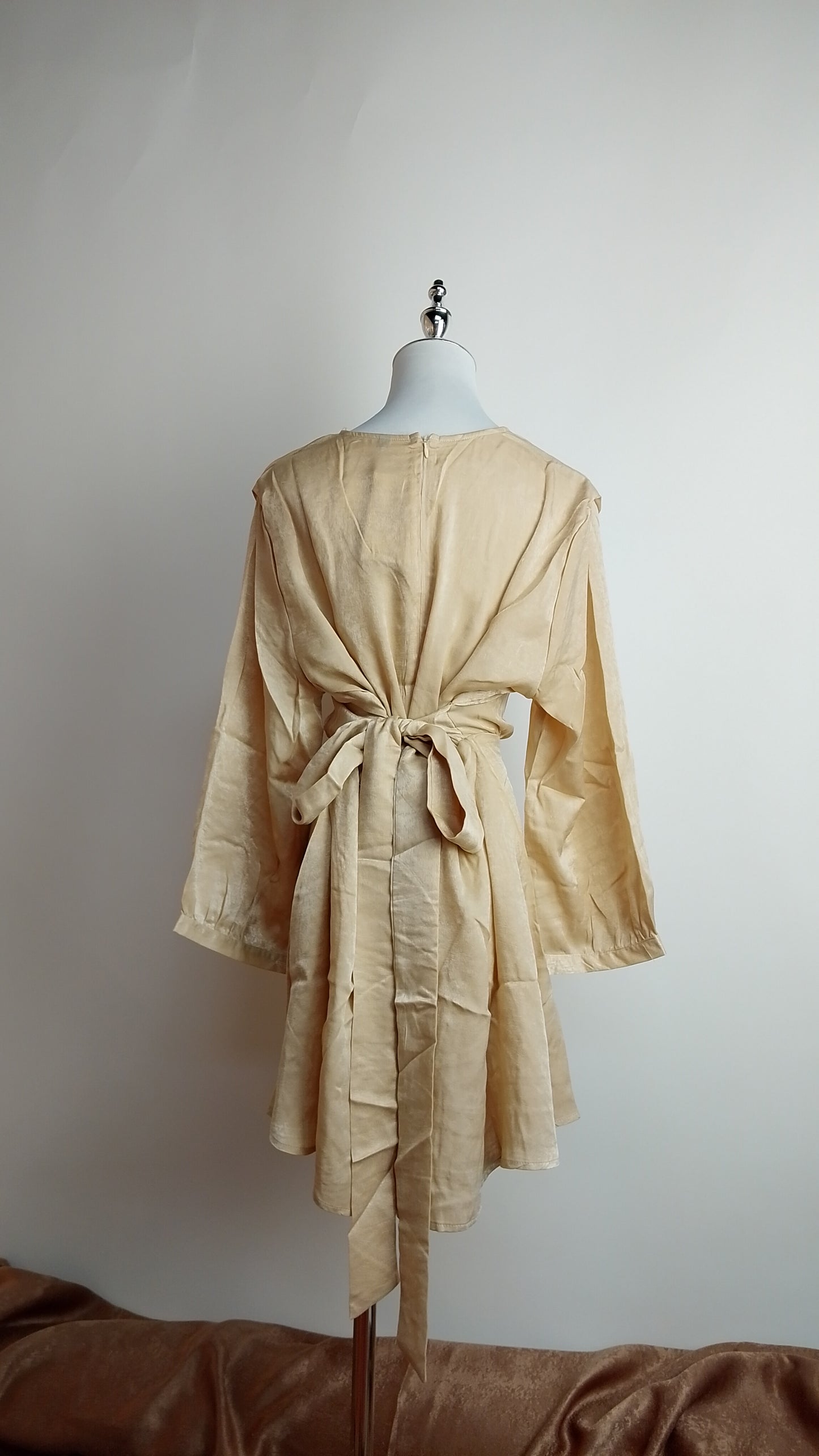 Enterizo corto beige cruzado / ANJ10