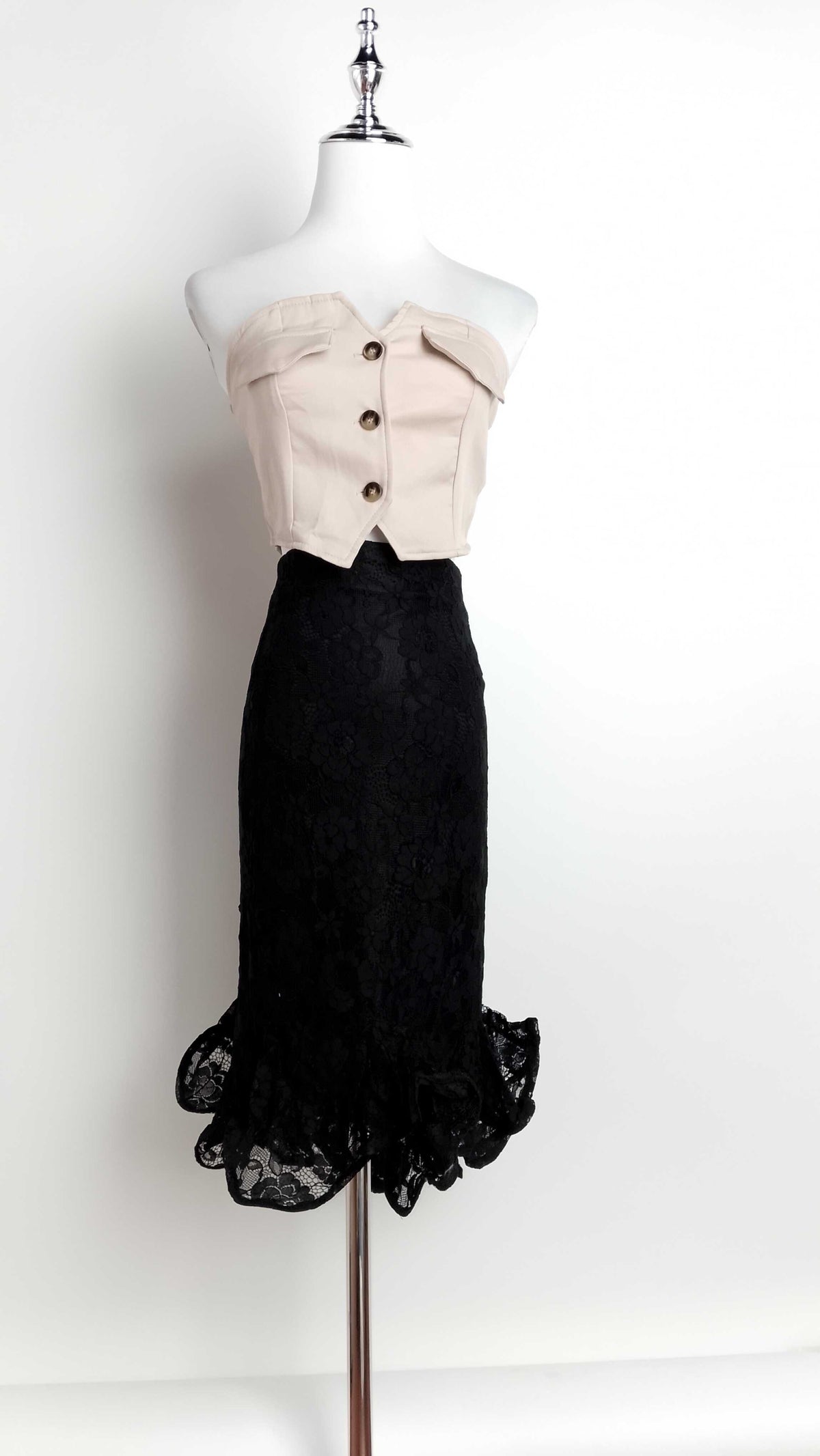 Corset con Escote + Falda negra encaje /OUTEV79