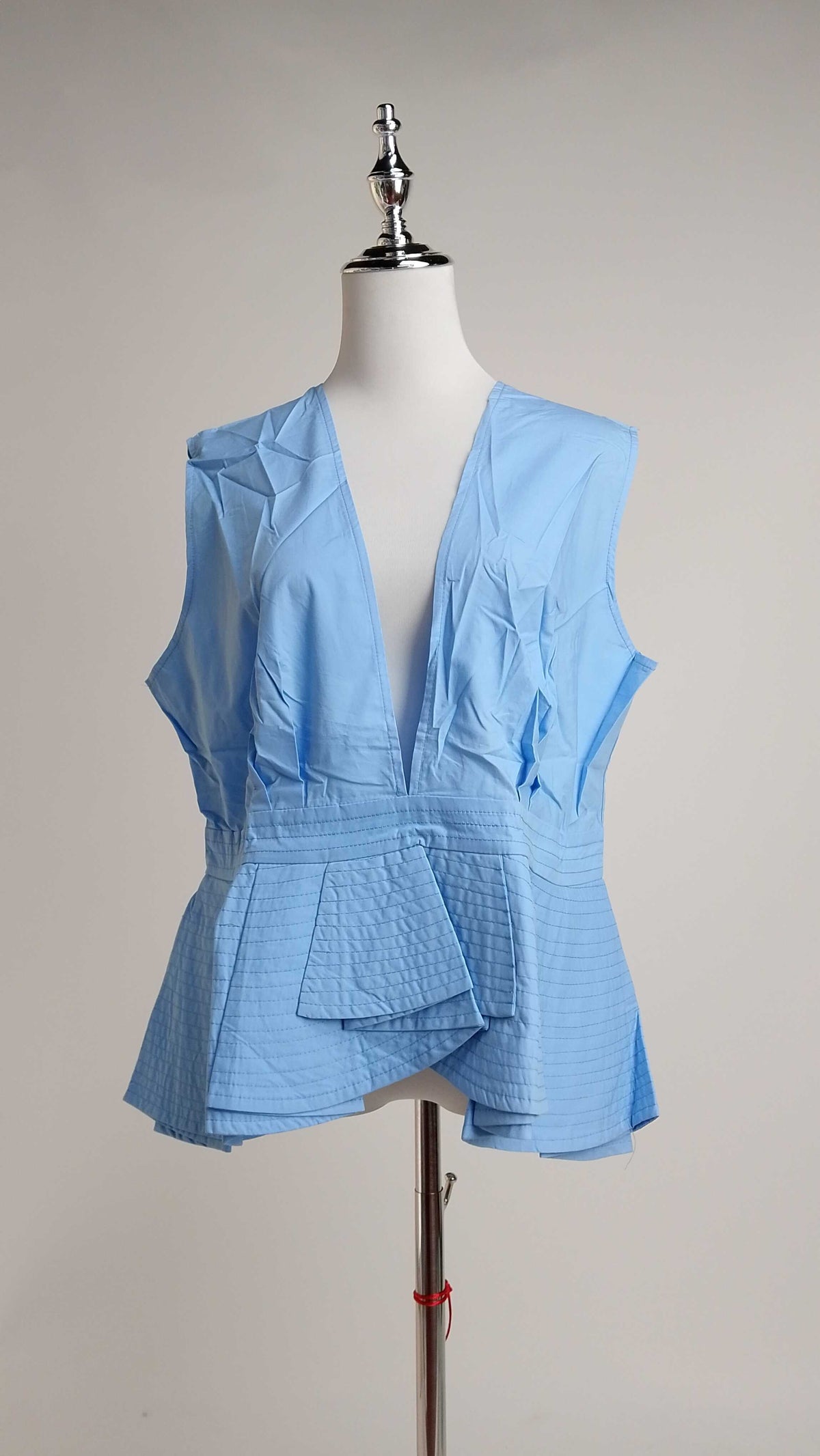 Blusa azul pastel con escote en V AOMEI / AO84