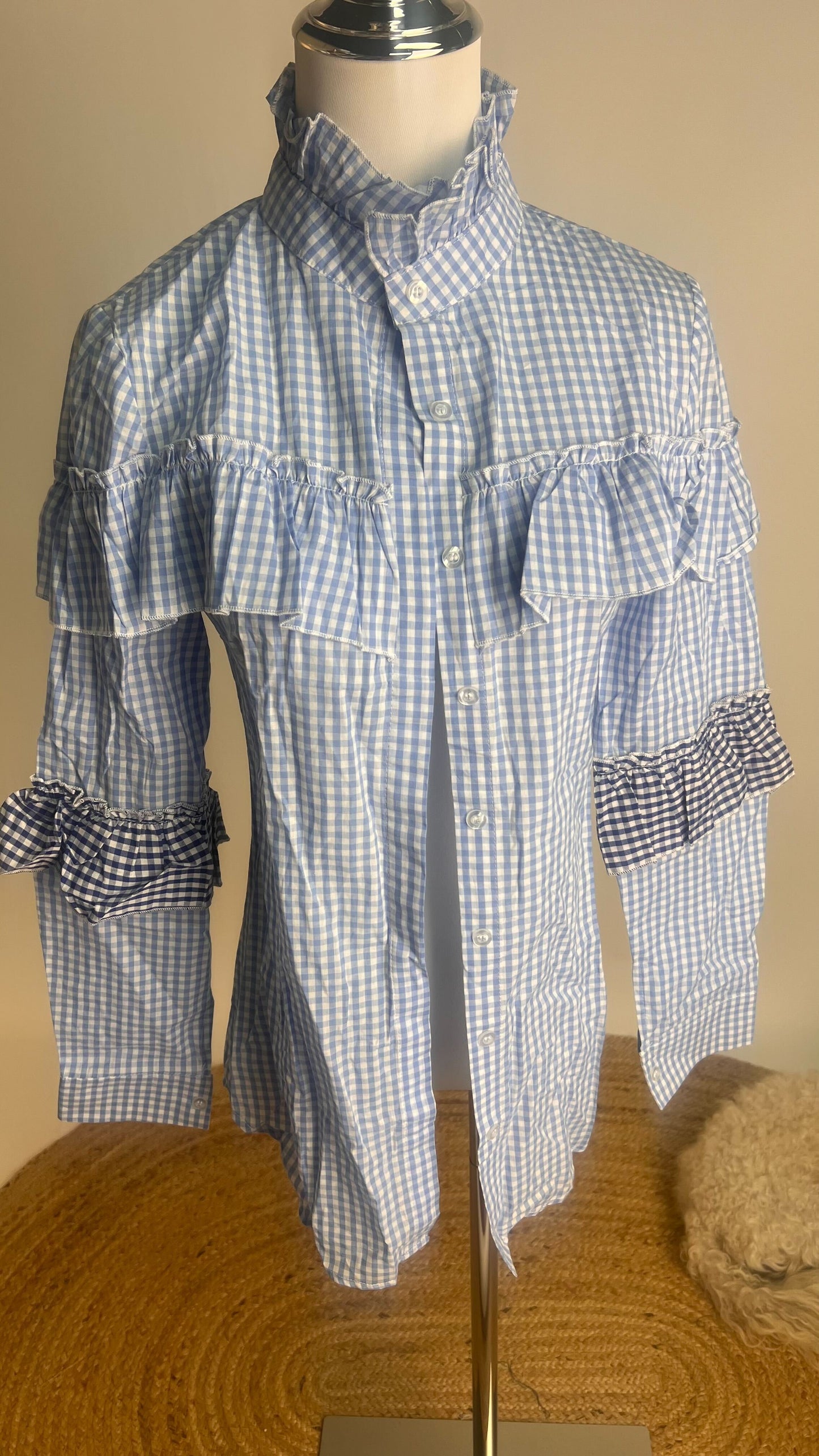 Blusa azul con cuadros y volantes/ AO69