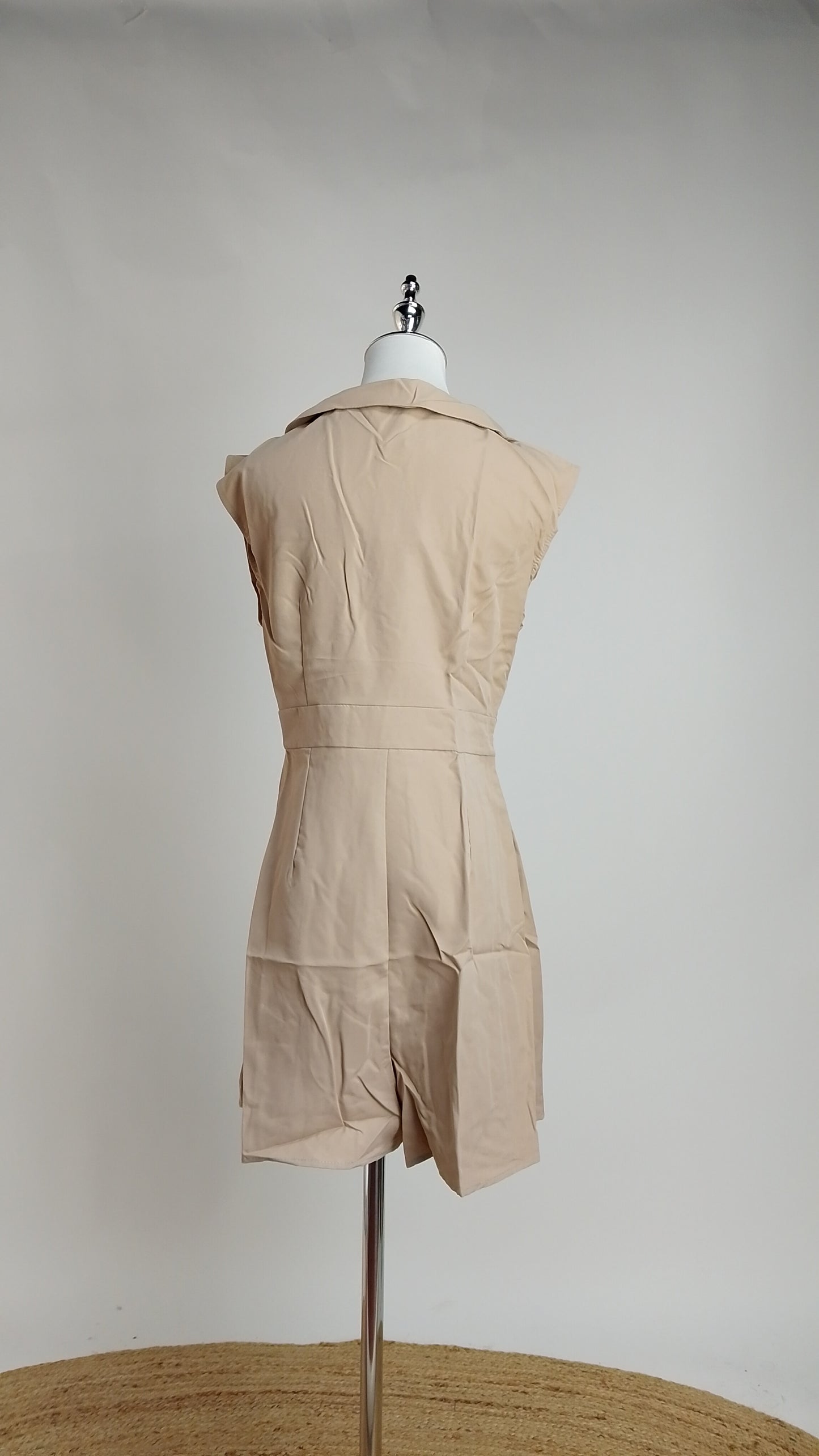 Enterizo Beige con Botones / L85A
