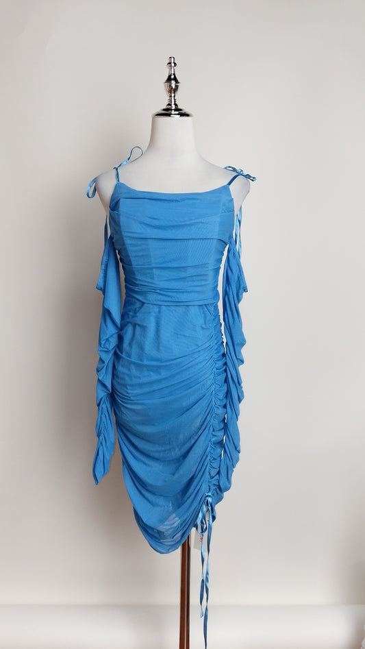 Vestido azul drapeado asimétrico / UV79