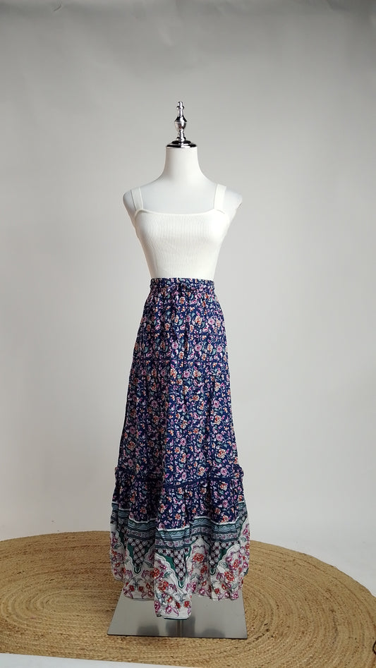 Falda Bohemia Oscura Estampada / ANF06