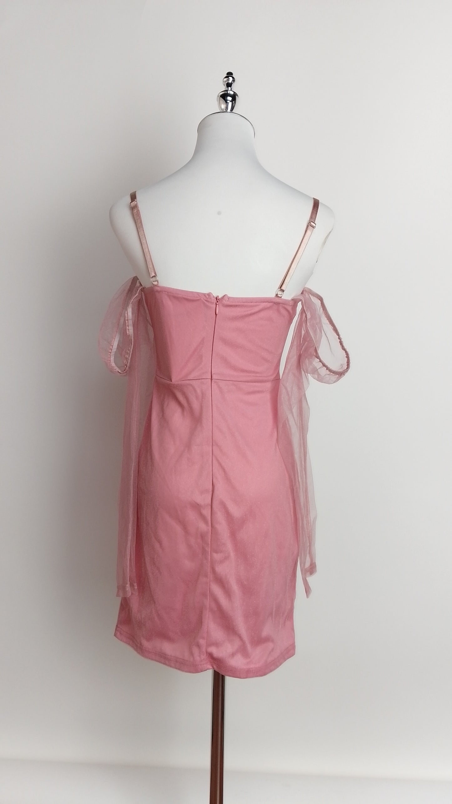 Vestido rosado corto tul / UV59