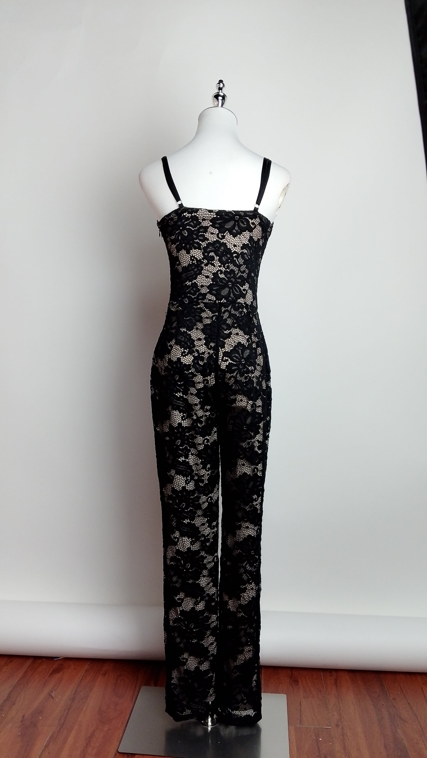 Vestido largo negro encaje / UV39