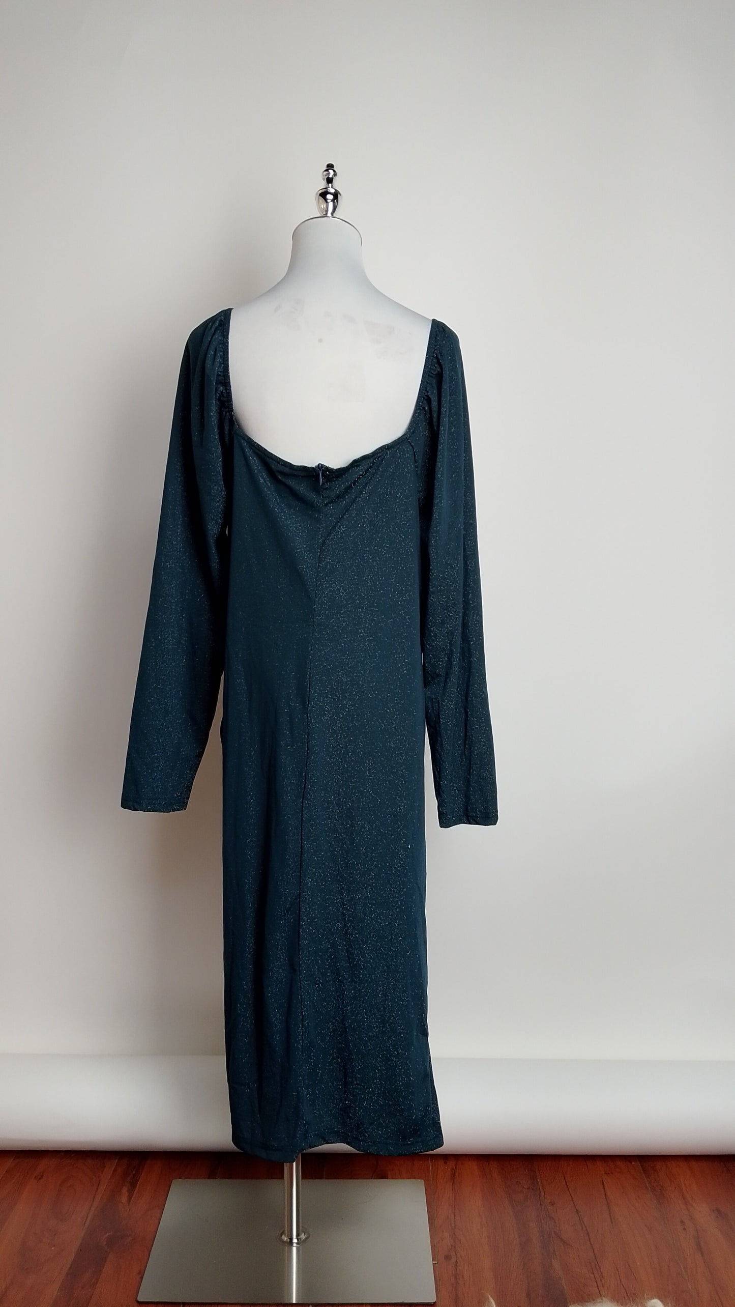 Vestido verde drapeado manga larga / UV41