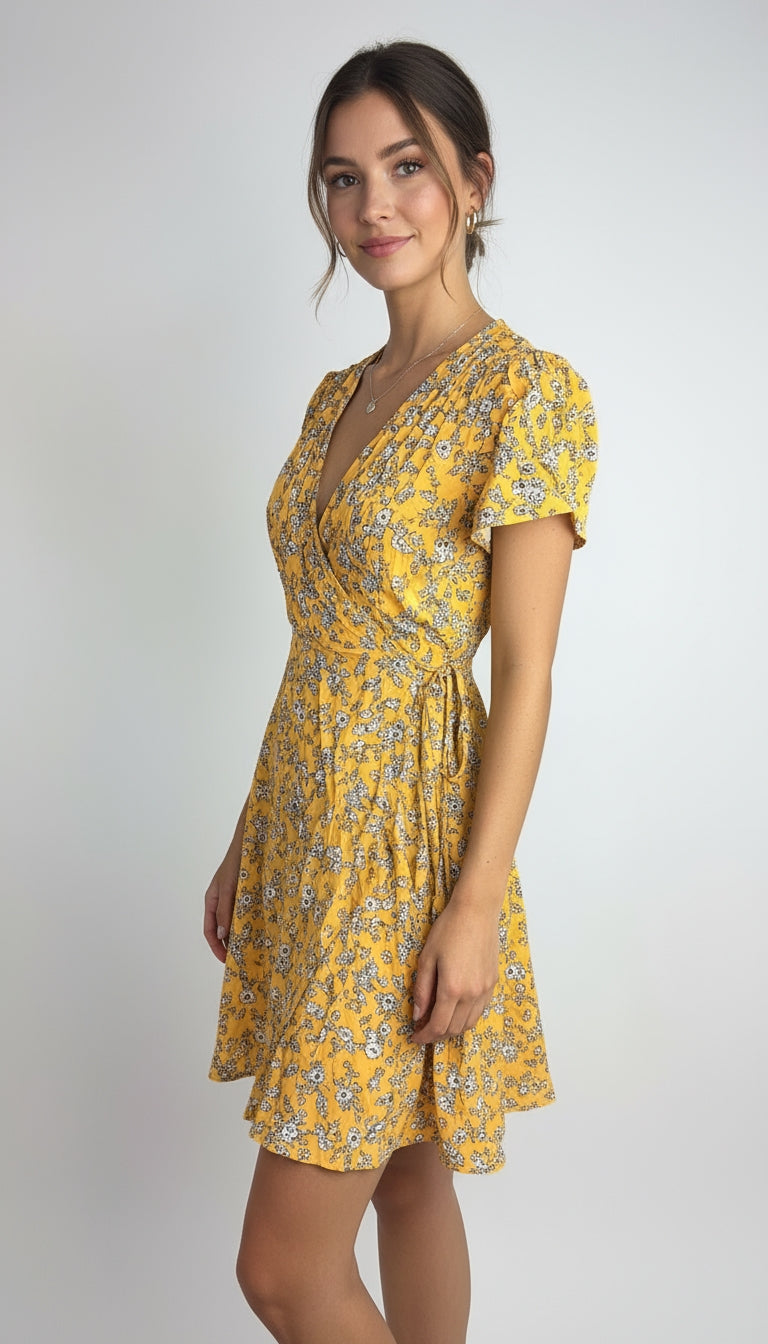 Vestido corto mostaza con vuelo y escote cruzado /ANV05 image 3