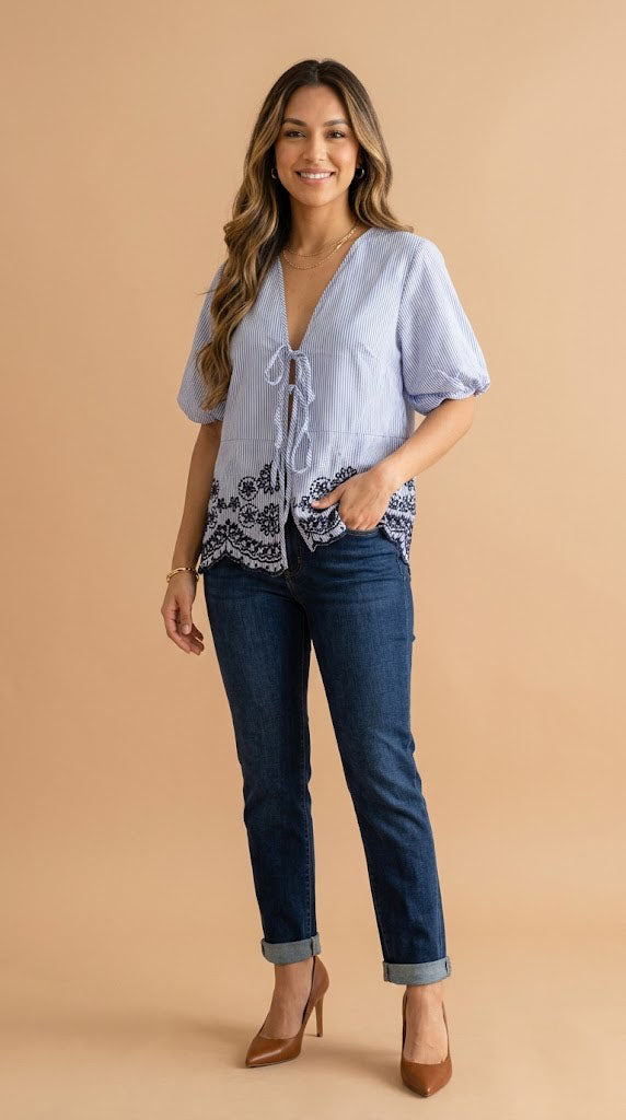 Blusa Celeste Corta con Bordado / ANB26076