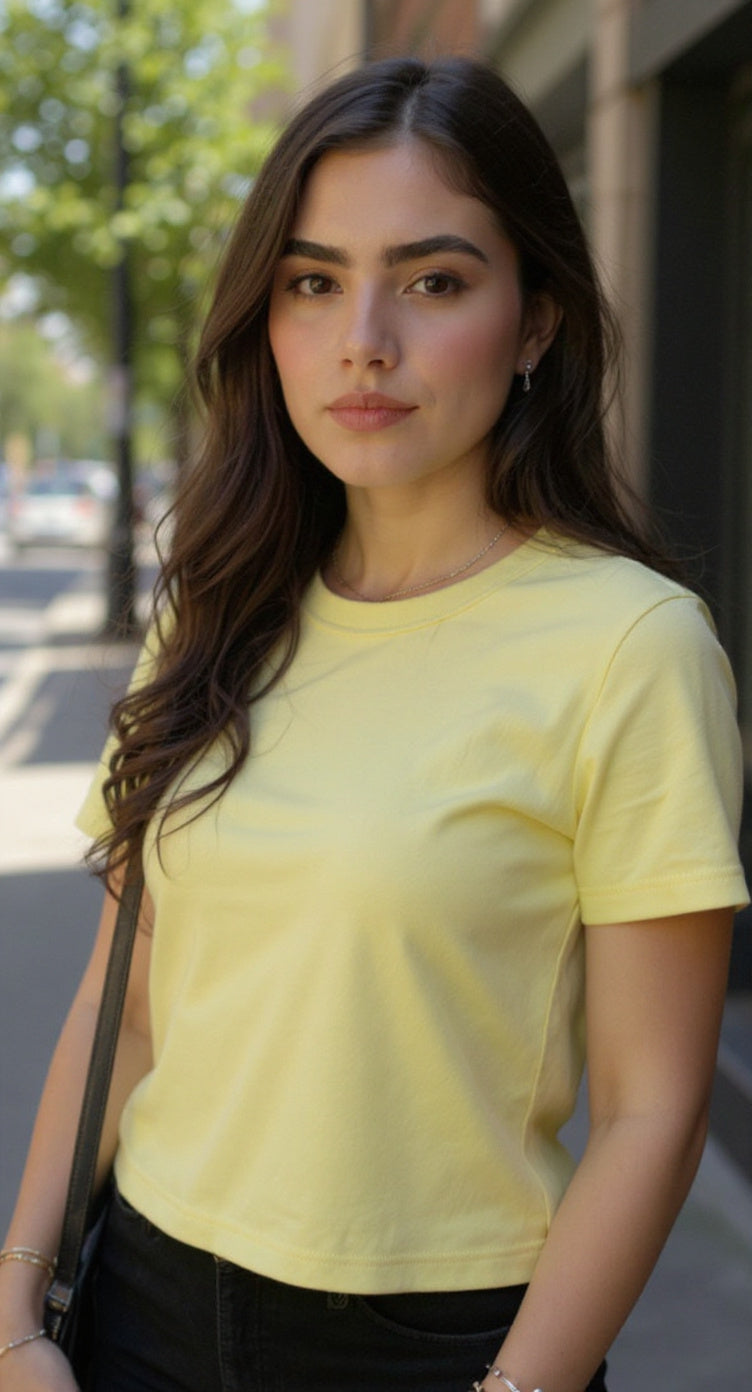 Camiseta básica amarilla pastel / P364 image 0