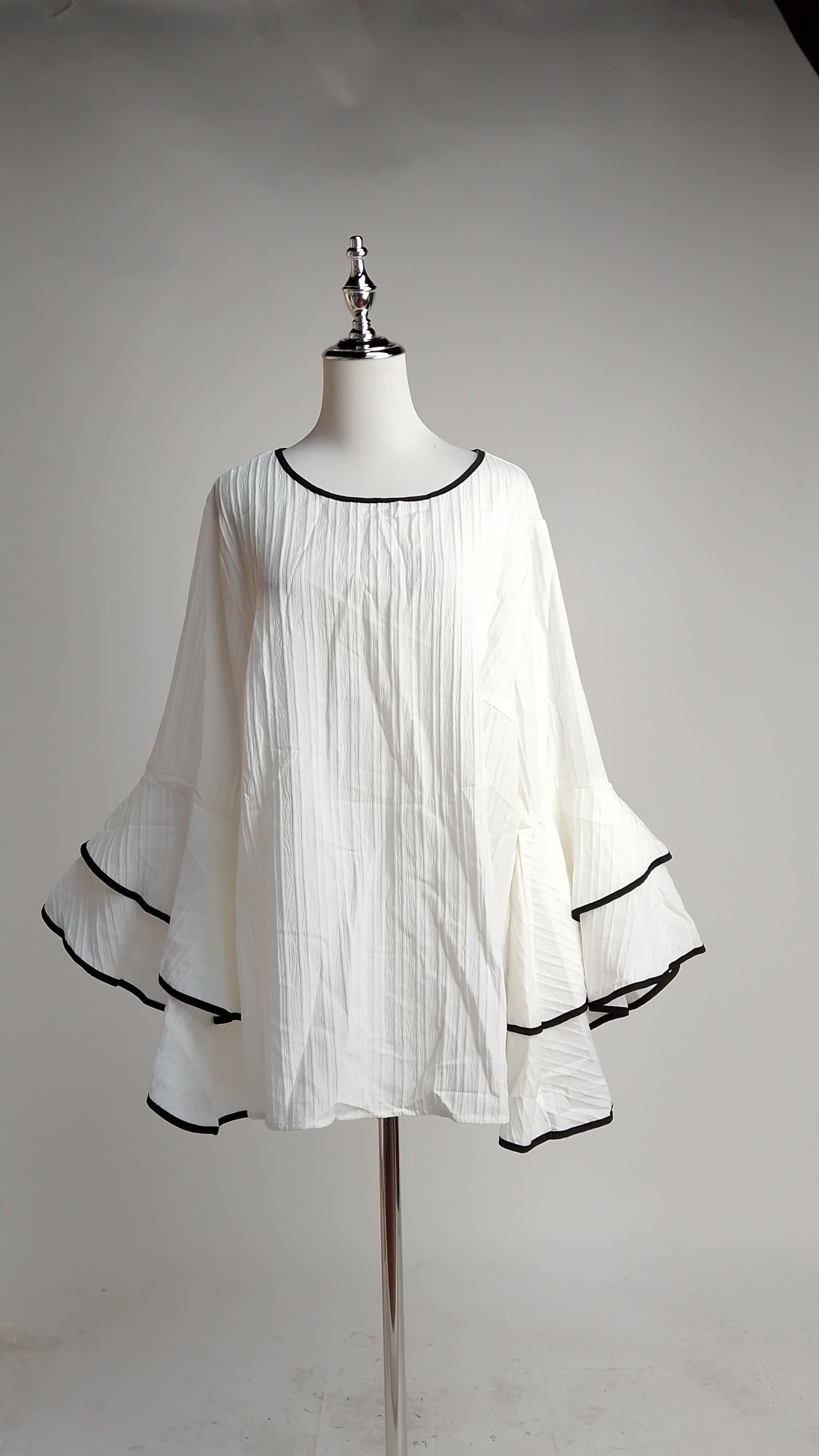 Blusa Blanco y Negro Elegante / SH100