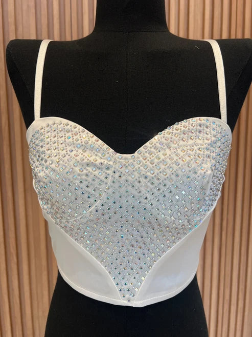 Top brillante con escote corazón D&M + Pantalón plateado de brillo D&M /OUTEV186