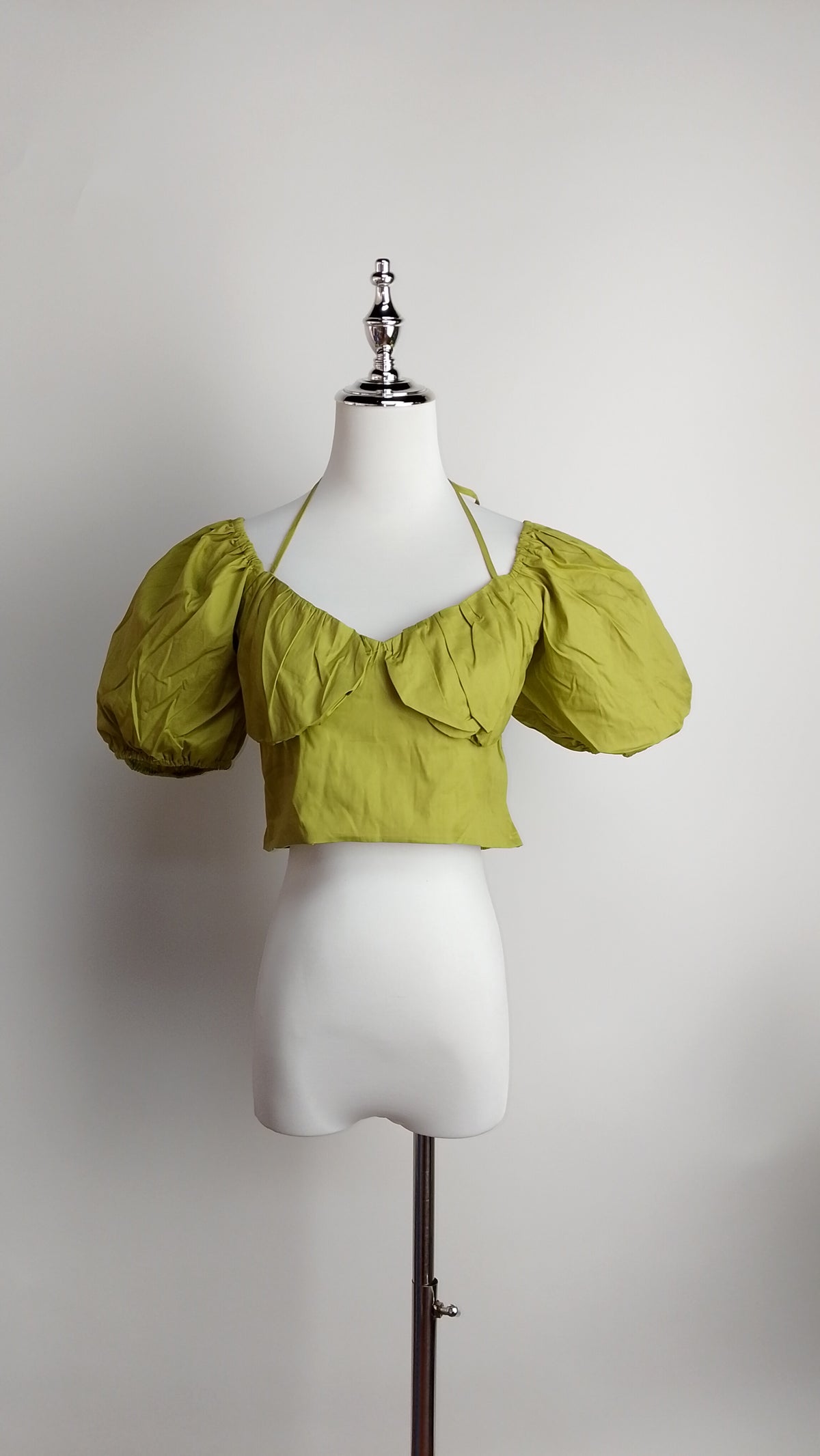 Blusa verde manzana mangas abullonadas / ANB08