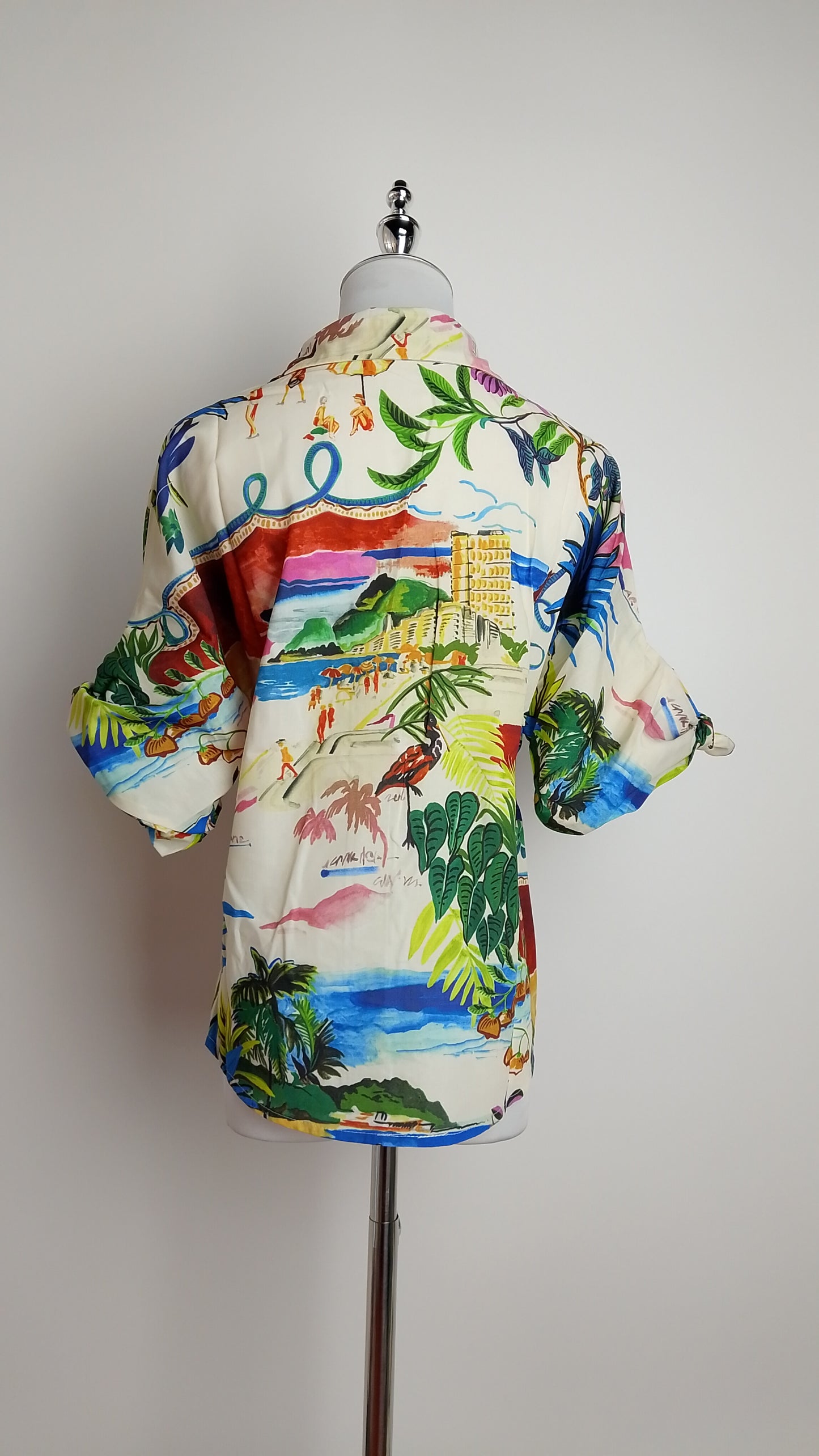 Blusa multicolor artística / ANB26006