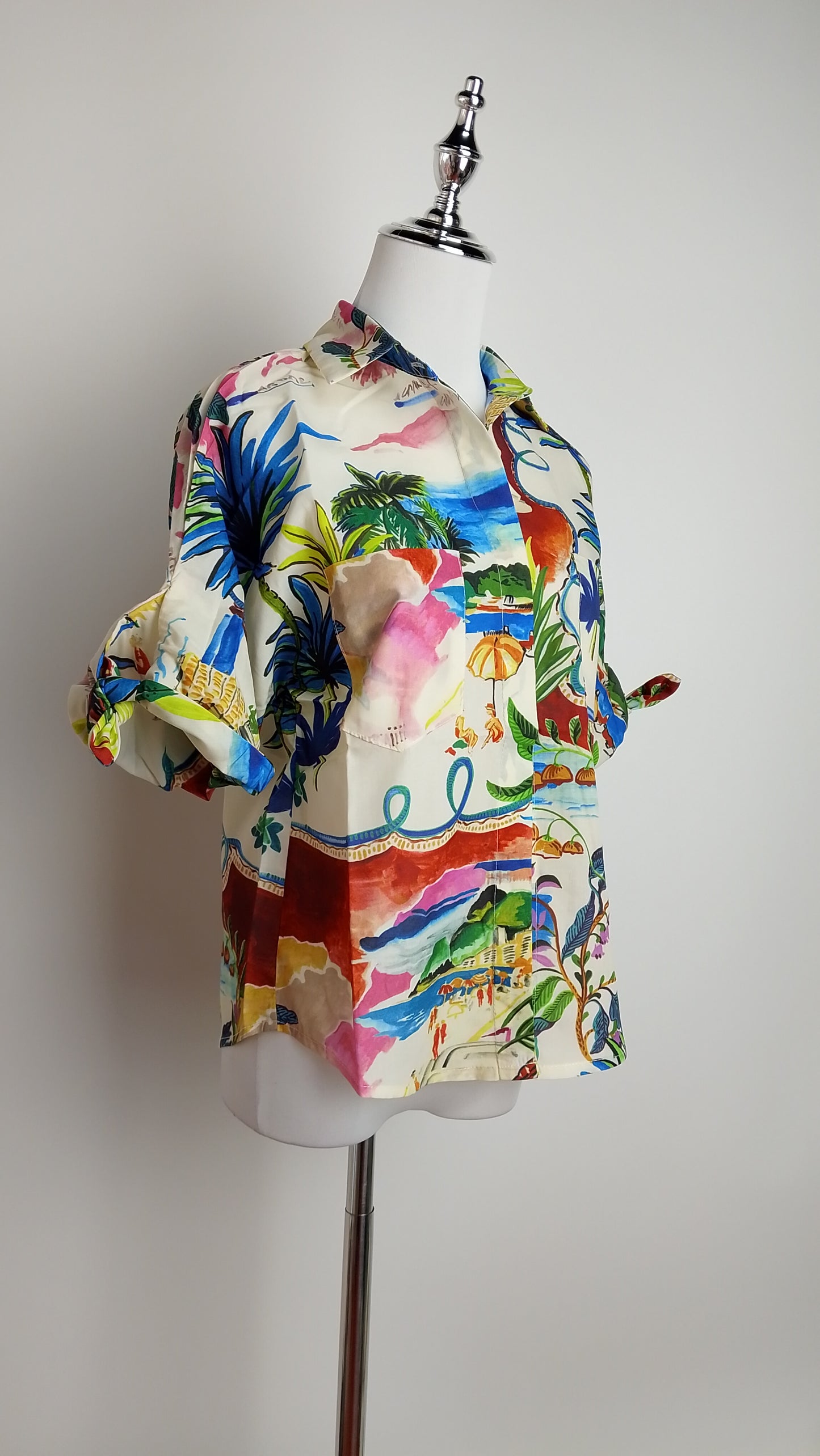 Blusa multicolor artística / ANB26006