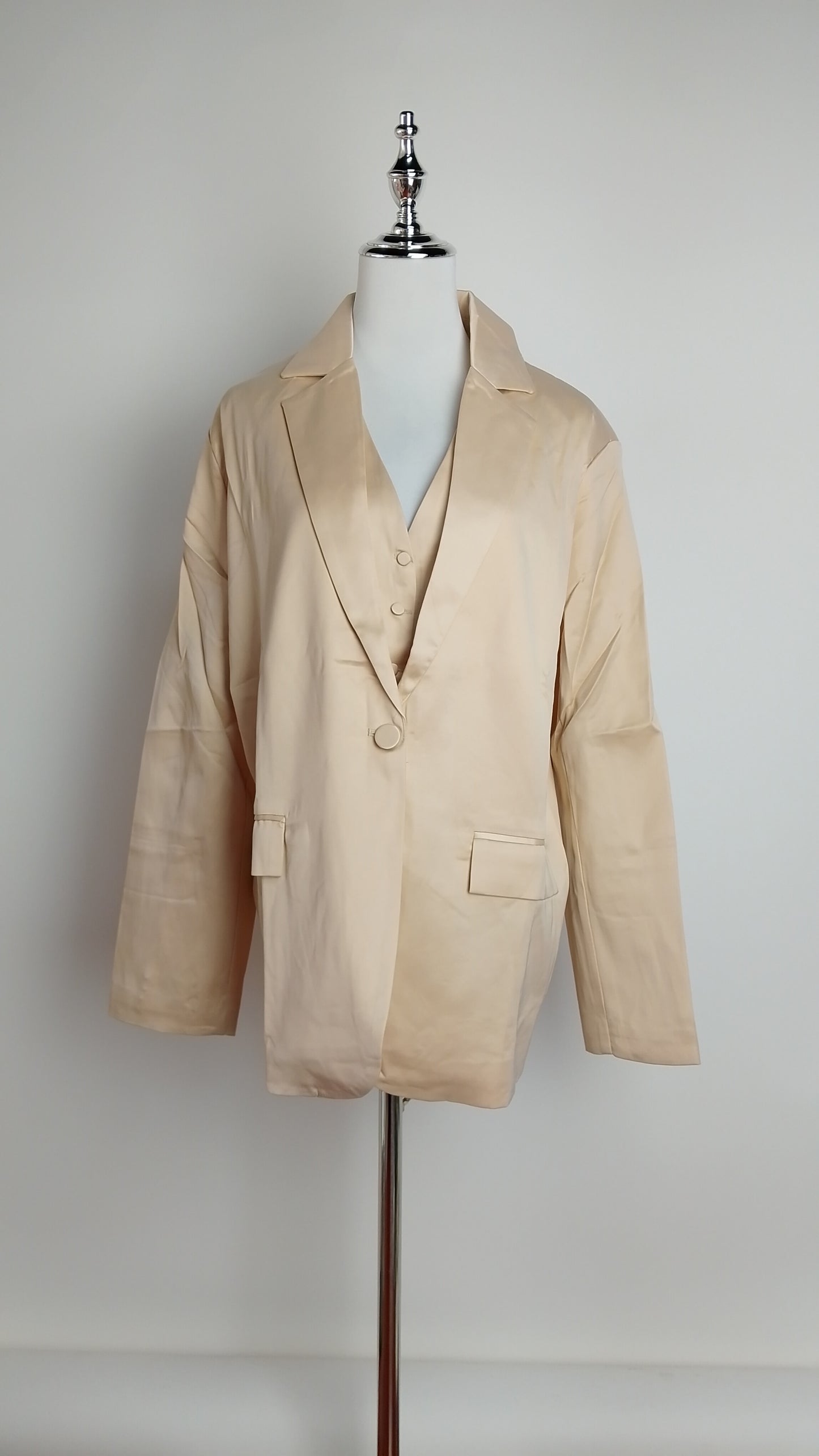 Blazer beige clásico – ANBL2601