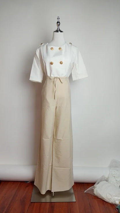 Blusa Satinada sin Mangas + Corset Floral Bloom + Pantalón beige /OUTEV128