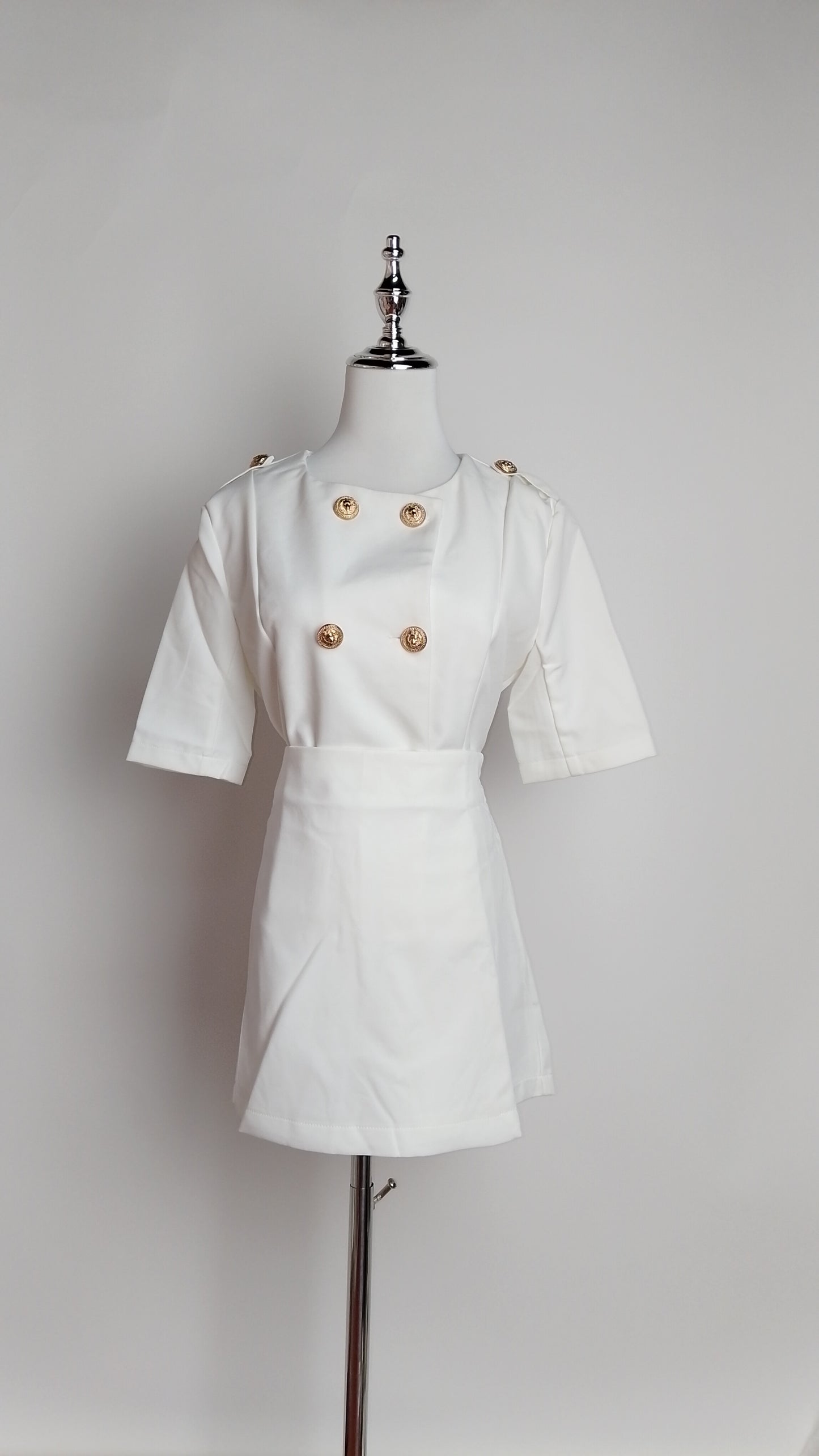 Falda short corta blanca / ANE1001-8