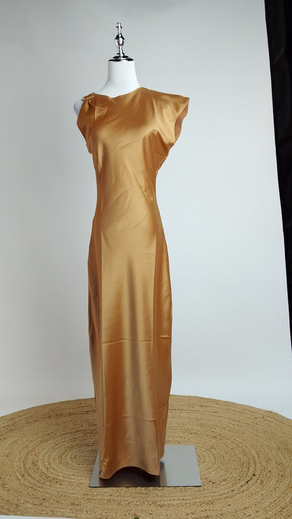 Vestido largo dorado satinado / ANV103