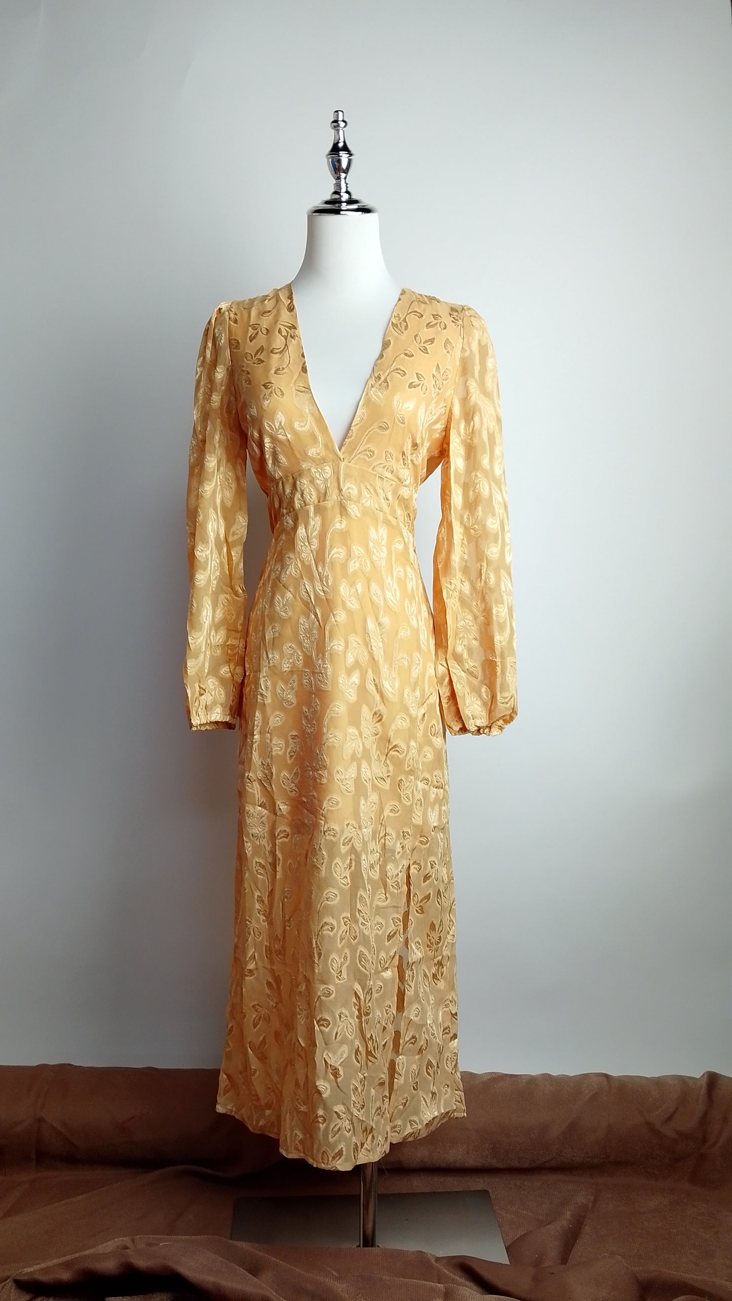 Vestido amarillo dorado satinado / ANV32