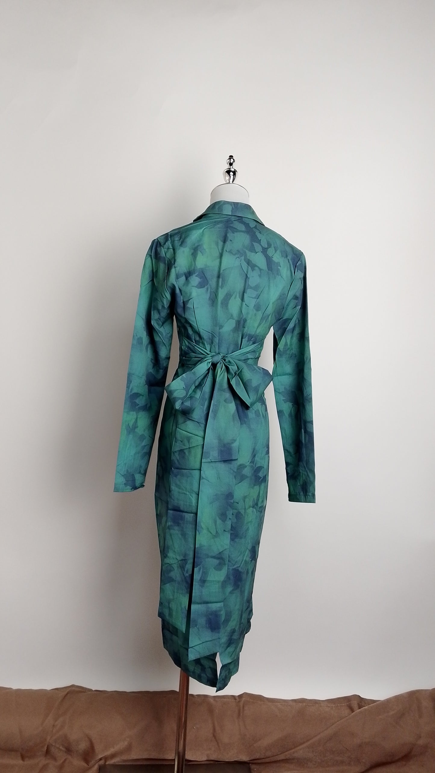 Vestido midi satinado cruzado / ANV50