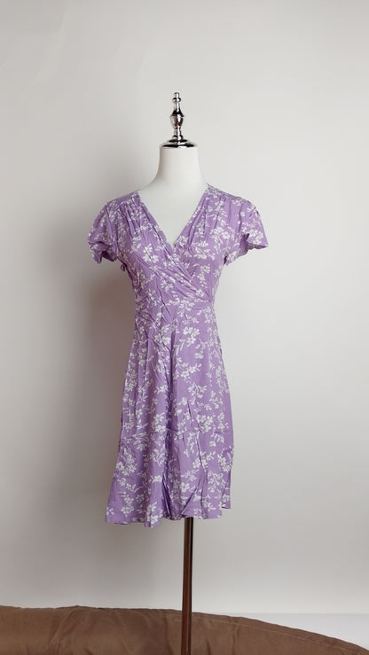 Vestido corto lavanda romántico / ANV53