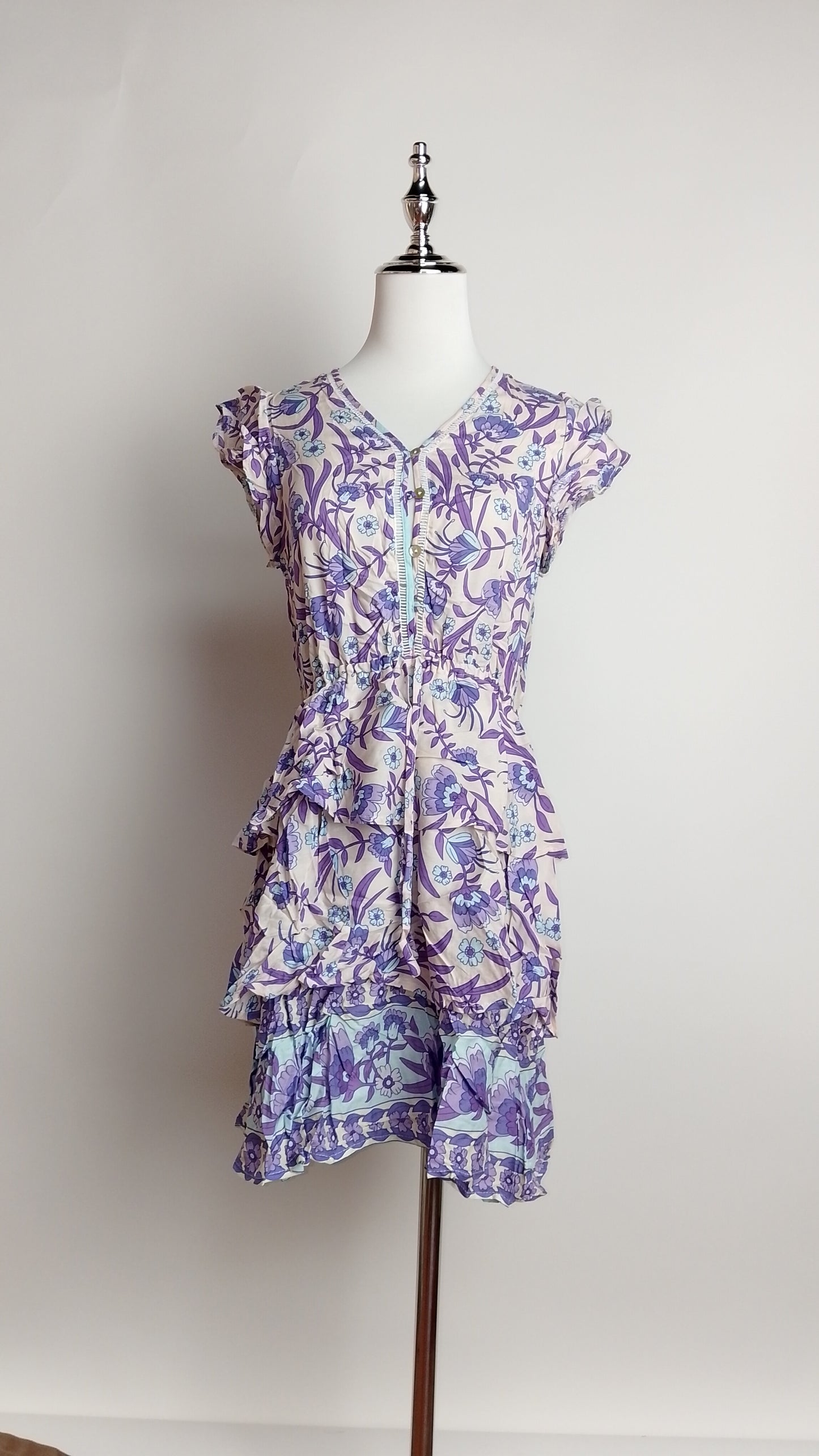 Vestido corto floral violeta / ANV66