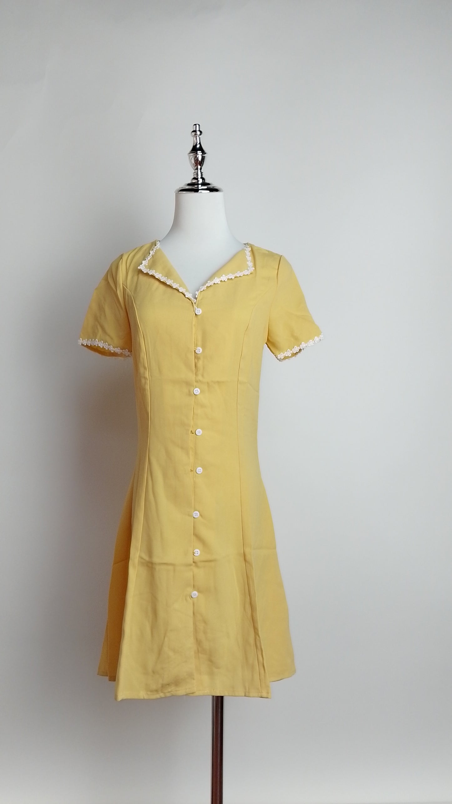 Vestido corto amarillo botones / ANV76