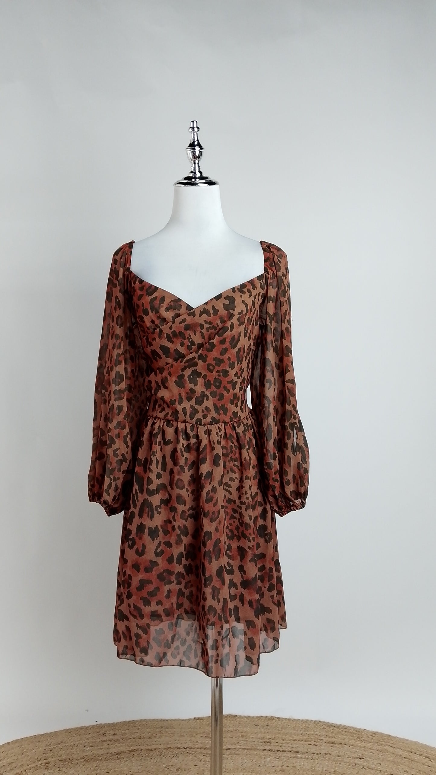 Vestido corto café / ANV84