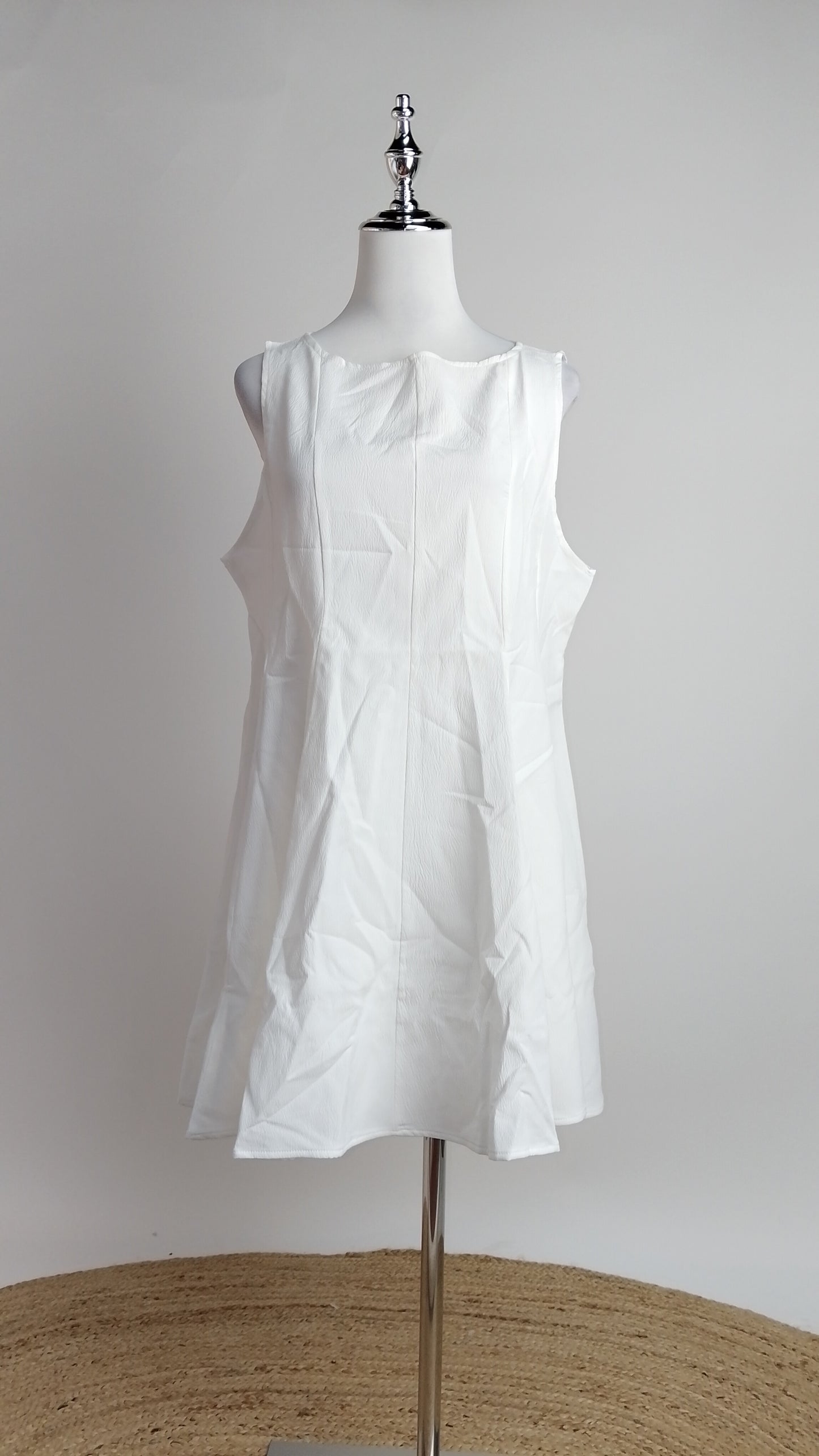 Vestido corto blanco clásico / ANV89