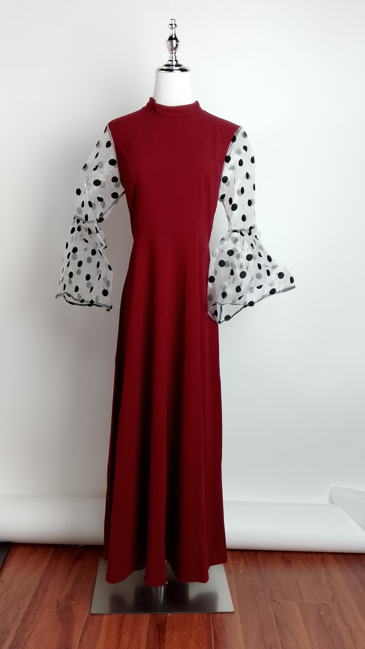 Vestido con mangas lunares / AO114