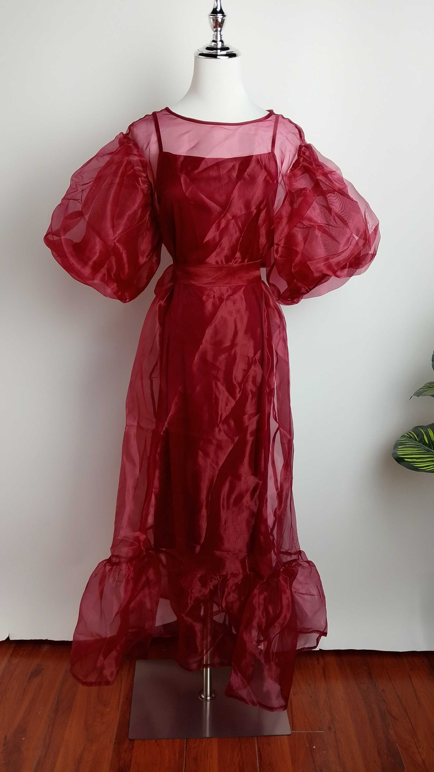 Vestido rojo satín / AO142