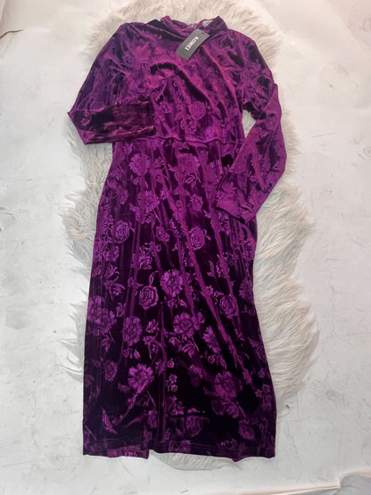 Vestido morado / AO143