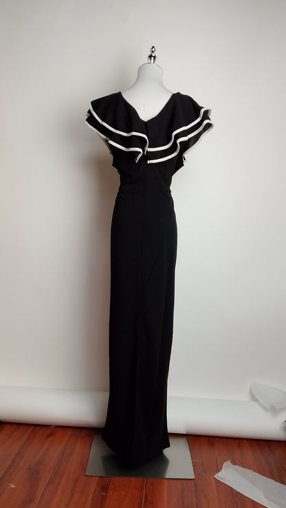 Vestido negro con cuello blanco / AO171