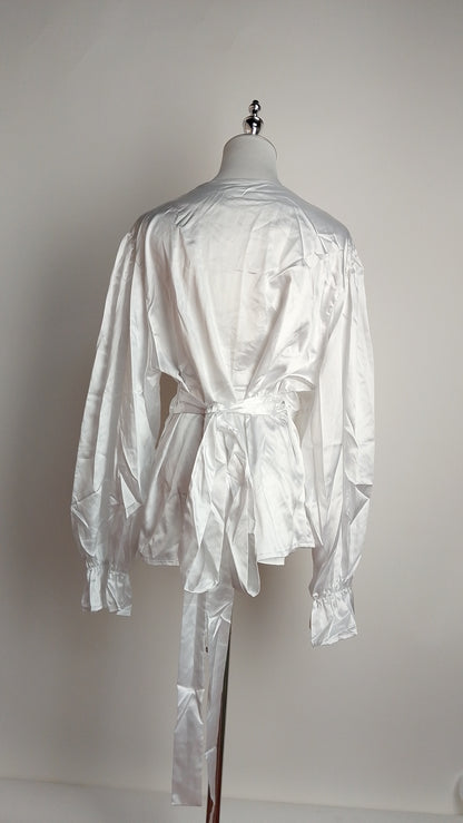 Blusa plateada satinada / AO180