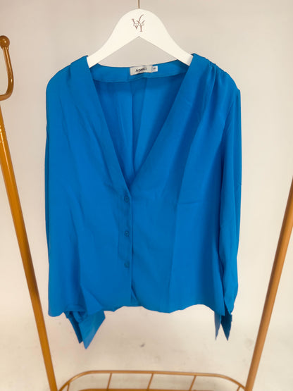 Blusa azul escote V / AO29