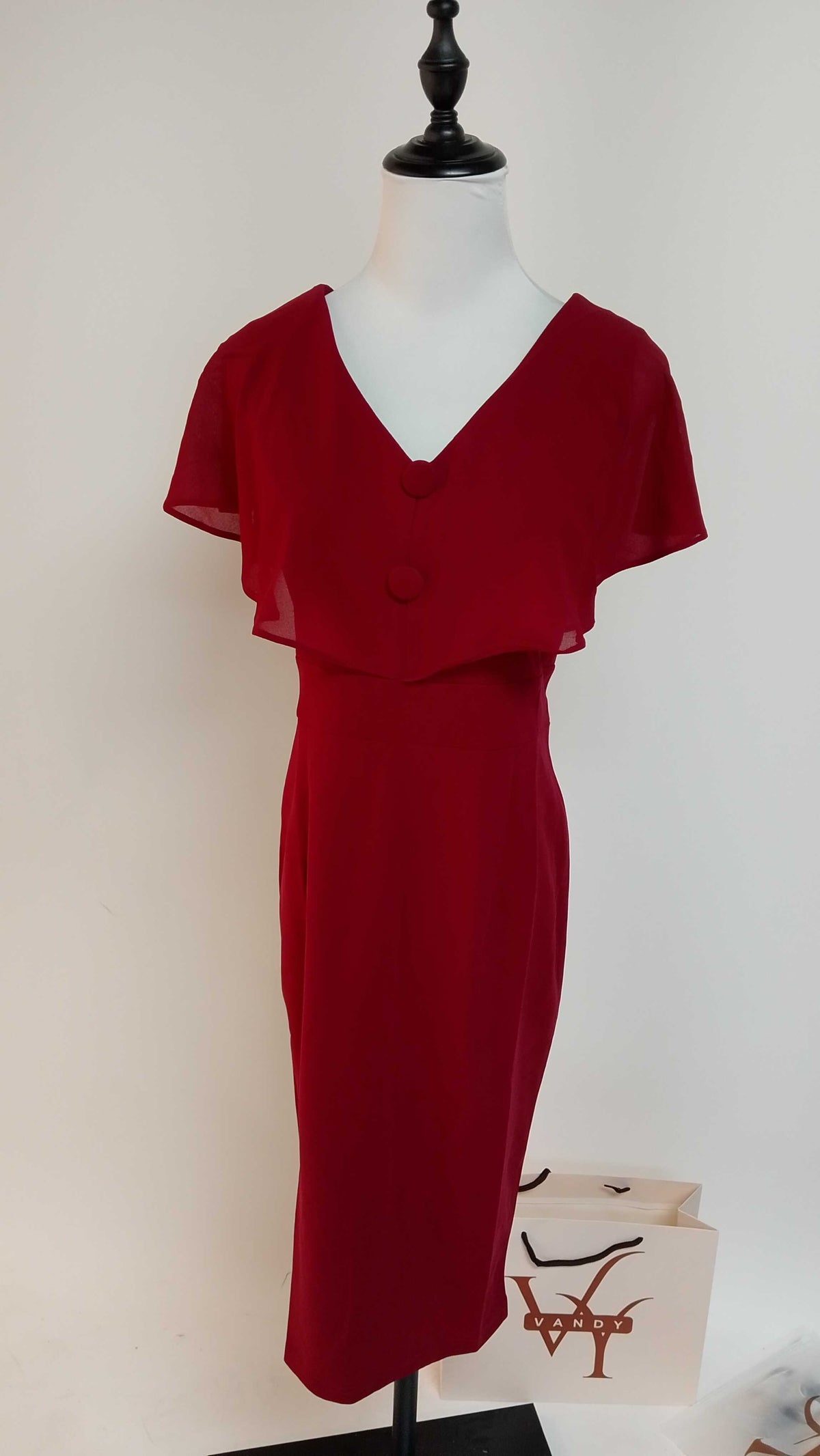 Vestido rojo vino con volante AOMEI / AO97