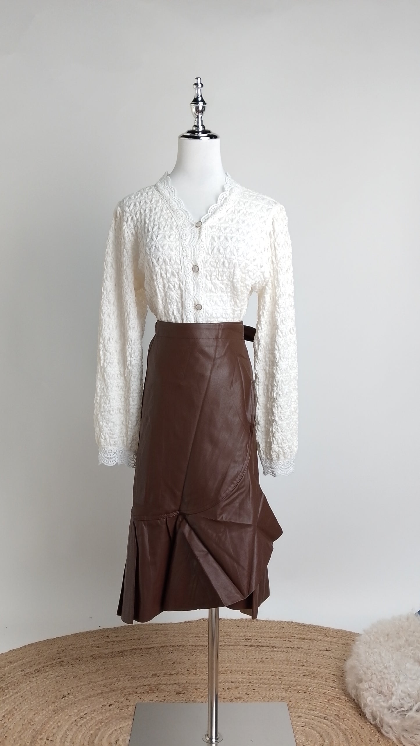 Falda Satinada Café / ANF02