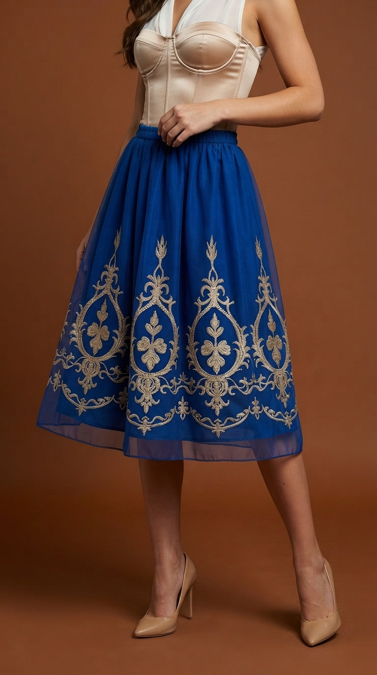 Falda azul con bordado dorado / AO50