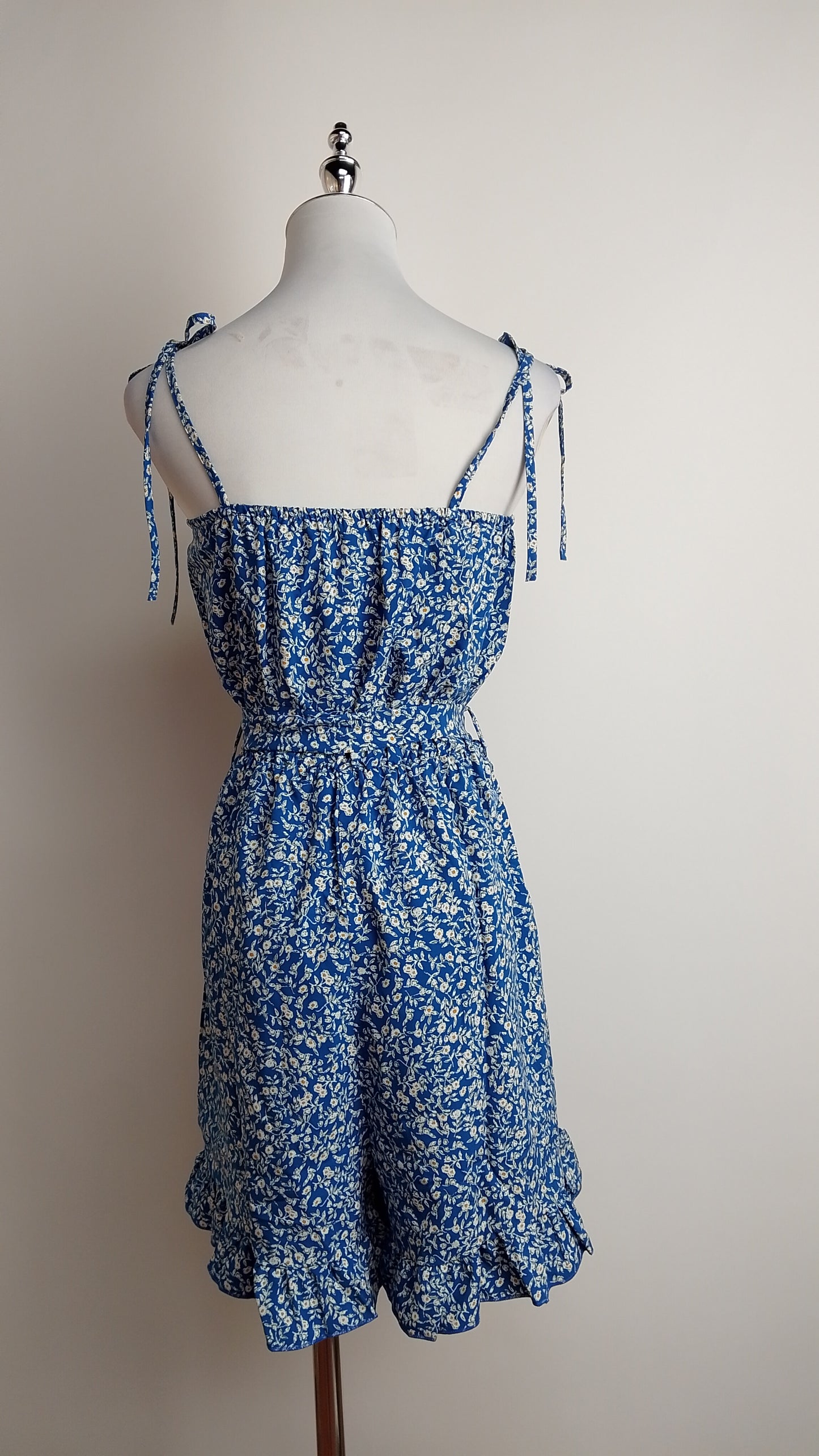 Enterizo corto azul con tirantes / ANJ02