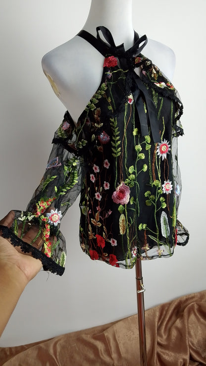 Blusa negra hombros descubiertos / ANB12