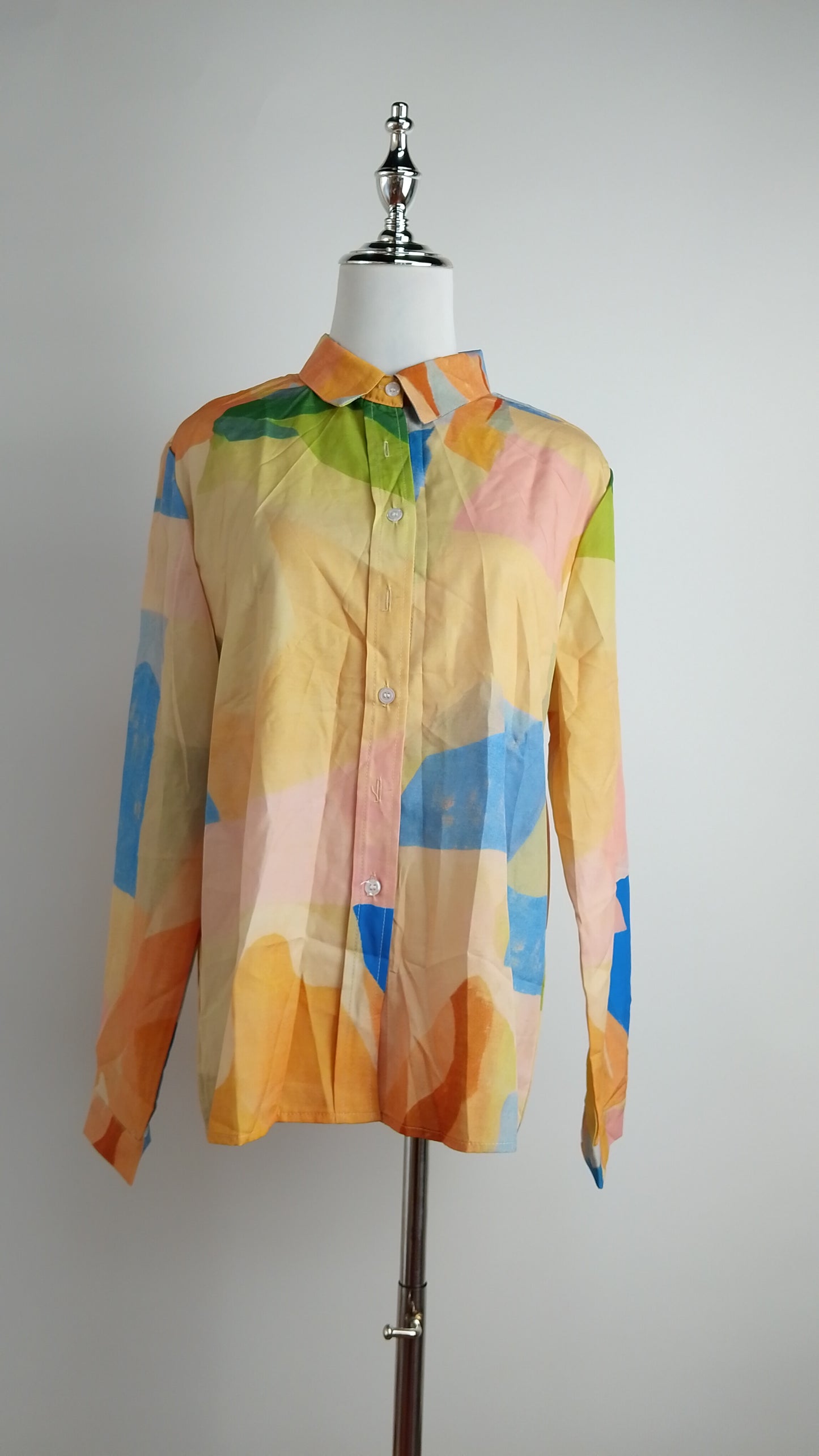 Blusa multicolor estilo artístico / ANB16