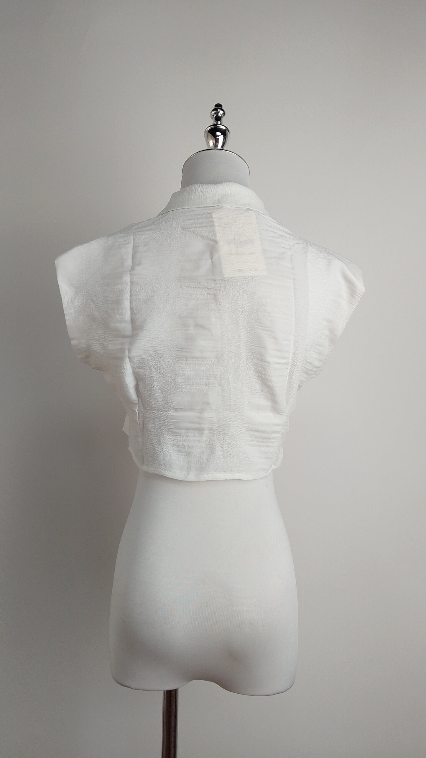 Blusa corta blanca urbana / ANB39