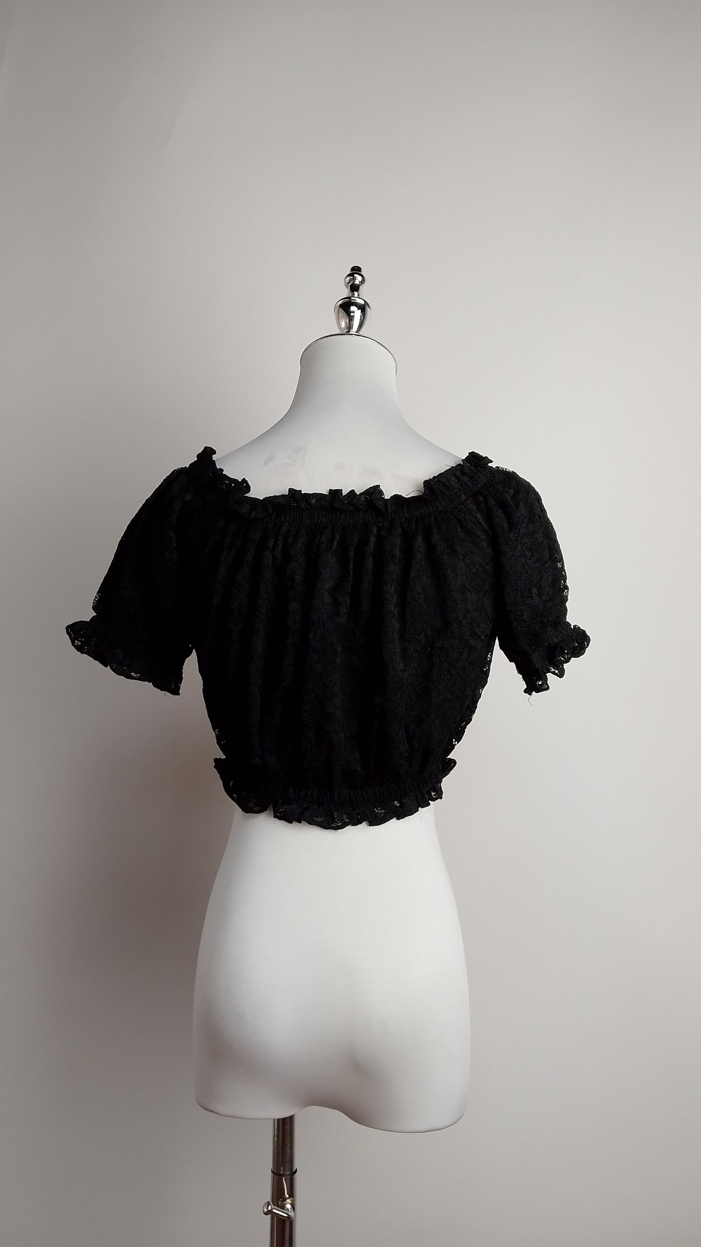 Top negro corto moderno / ANB28