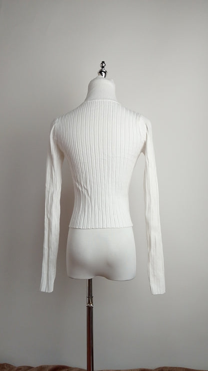 Blusa blanca cuello alto / ANB31